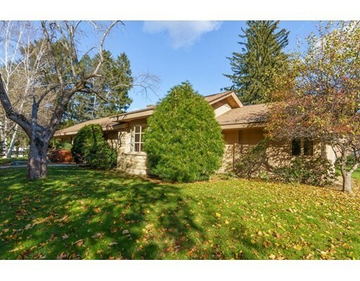 Property Photo: 32 Brookshire Rd MA 01609