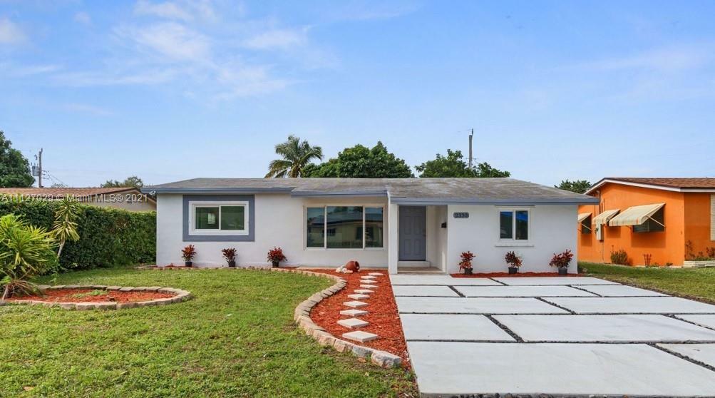 Property Photo:  2330 N 69th Way  FL 33024 