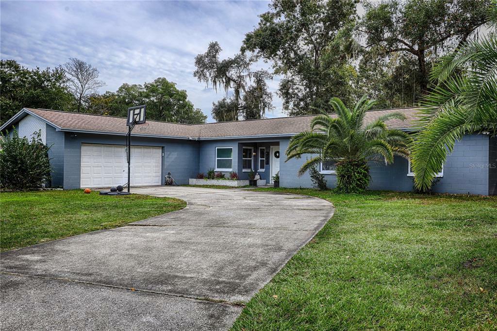 Property Photo:  4321 NW 13th Avenue  FL 32605 