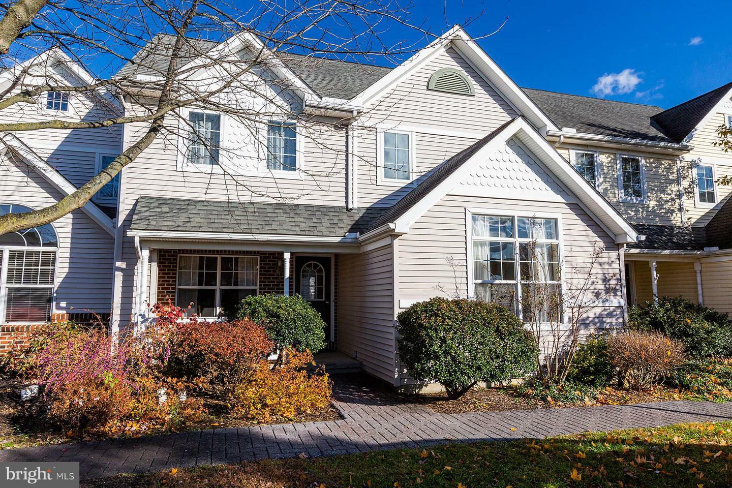 Property Photo:  1051 Kent Garden  PA 17543 