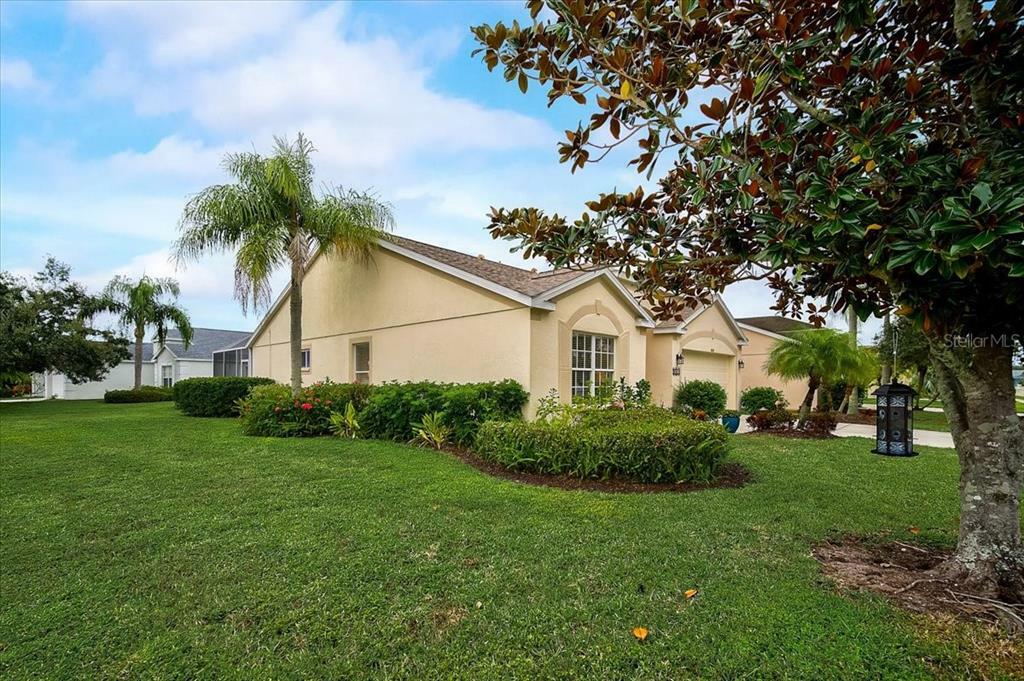 Property Photo:  4501 Sanibel Way  FL 34203 