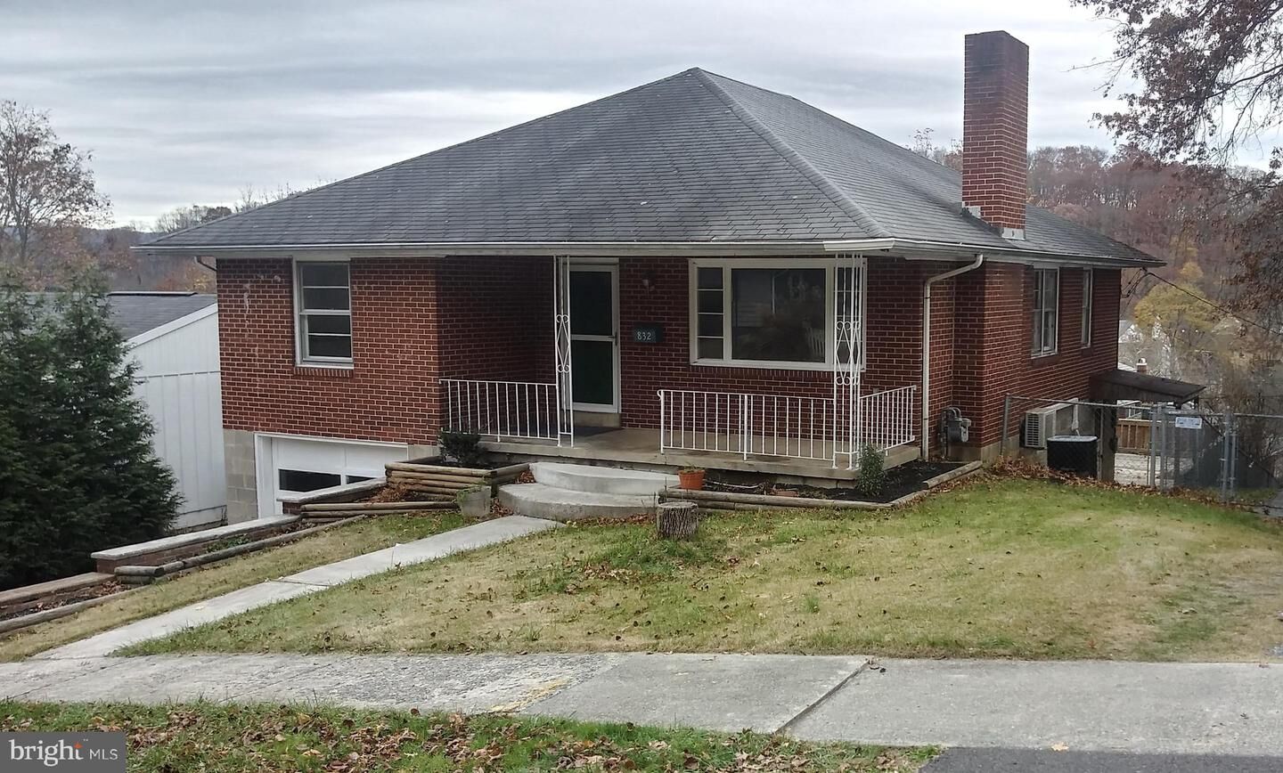 Property Photo: 832 Mount Royal Avenue MD 21502