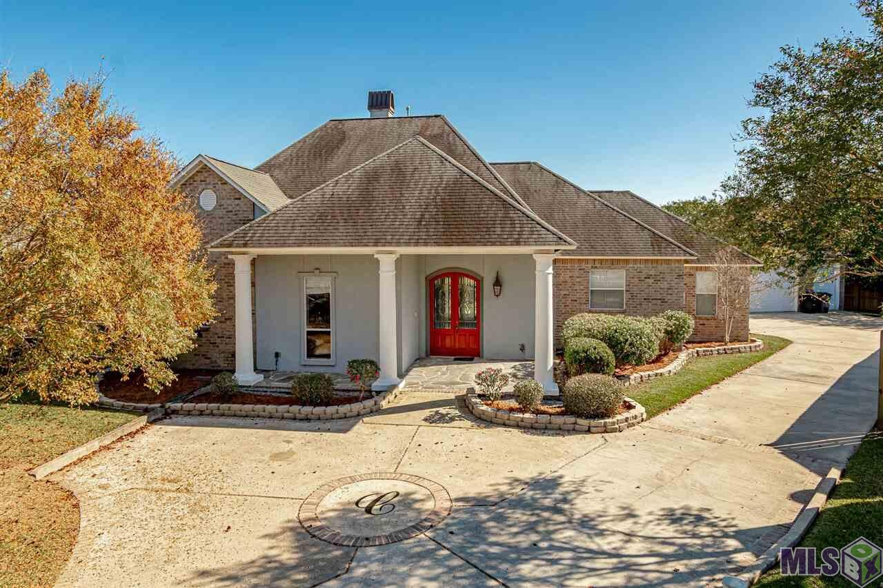 Property Photo:  10502 Oakridge Park  LA 70809 