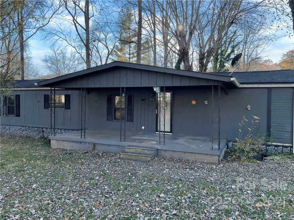 Property Photo:  802 Shady Lane  NC 28752 