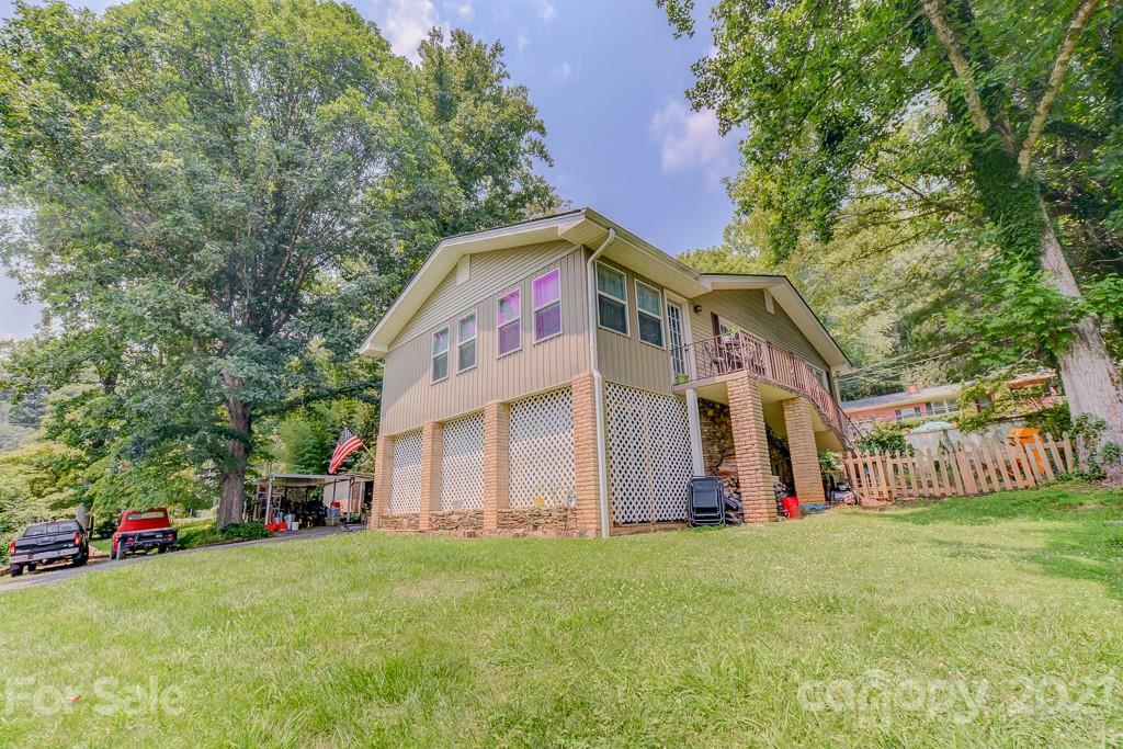 Property Photo:  746 Crab Creek Road  NC 28739 