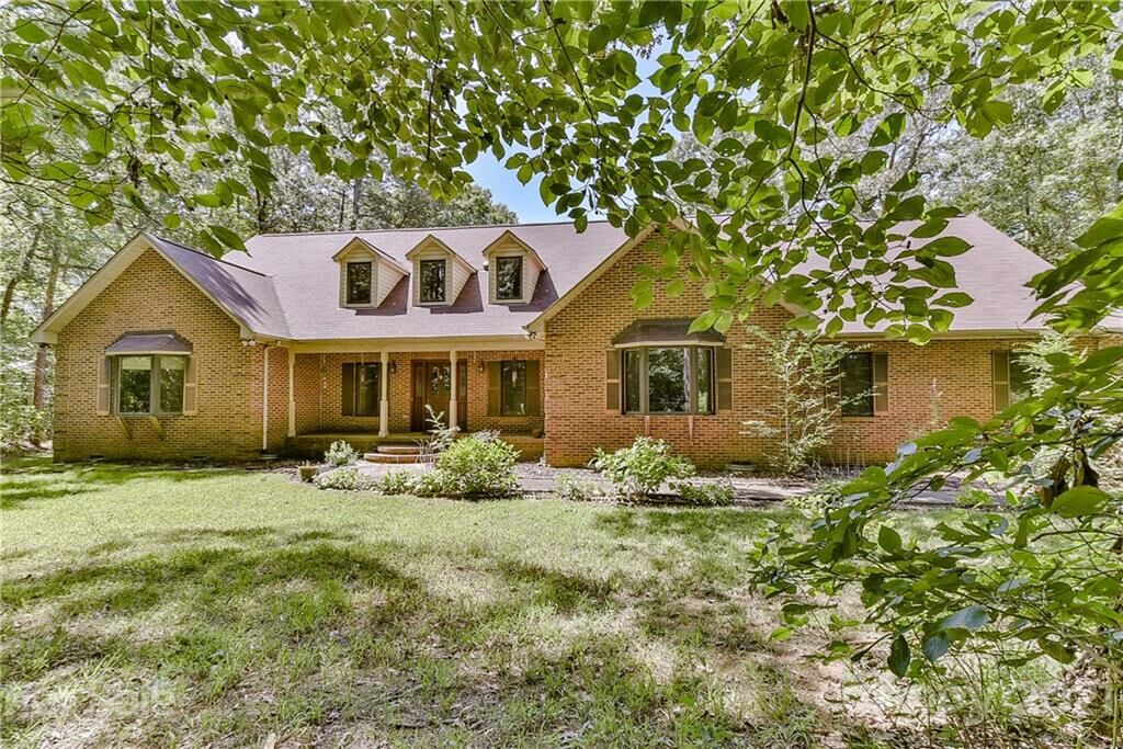 Property Photo: 2703 Fowler Secrest Road NC 28110