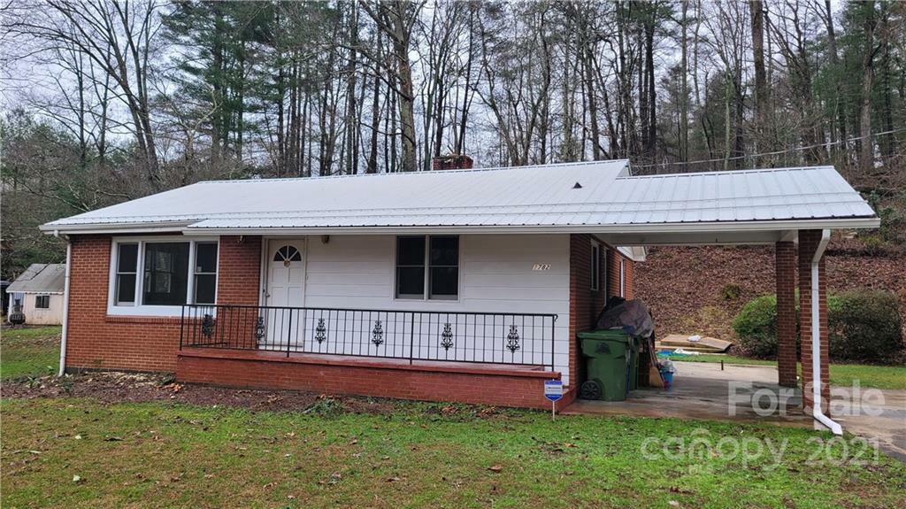 Property Photo:  1782 Old Haywood Road  NC 28806 