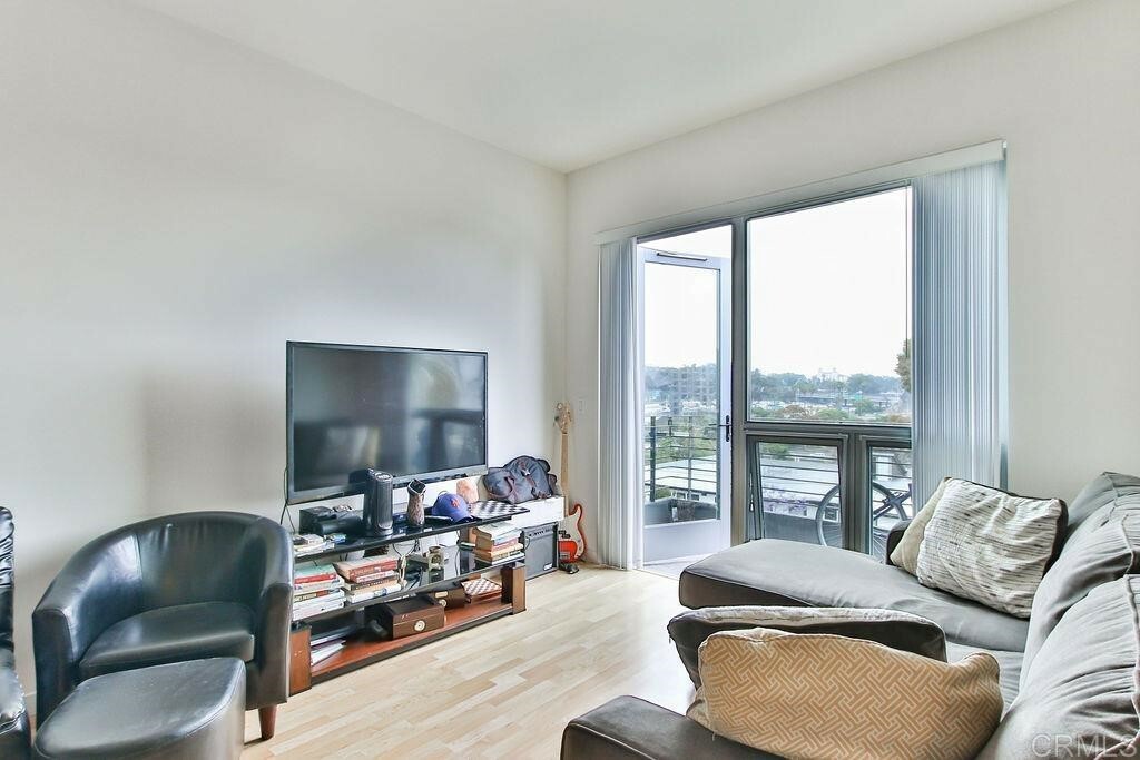 Property Photo: 889 Date Street 442 CA 92101