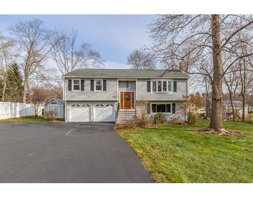 Property Photo: 89 Garden Pkwy MA 02062