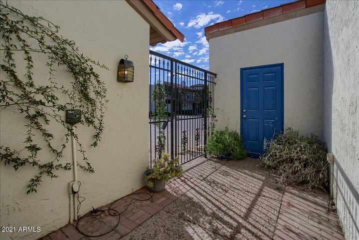 Property Photo: 77 E Missouri Avenue 17 AZ 85012