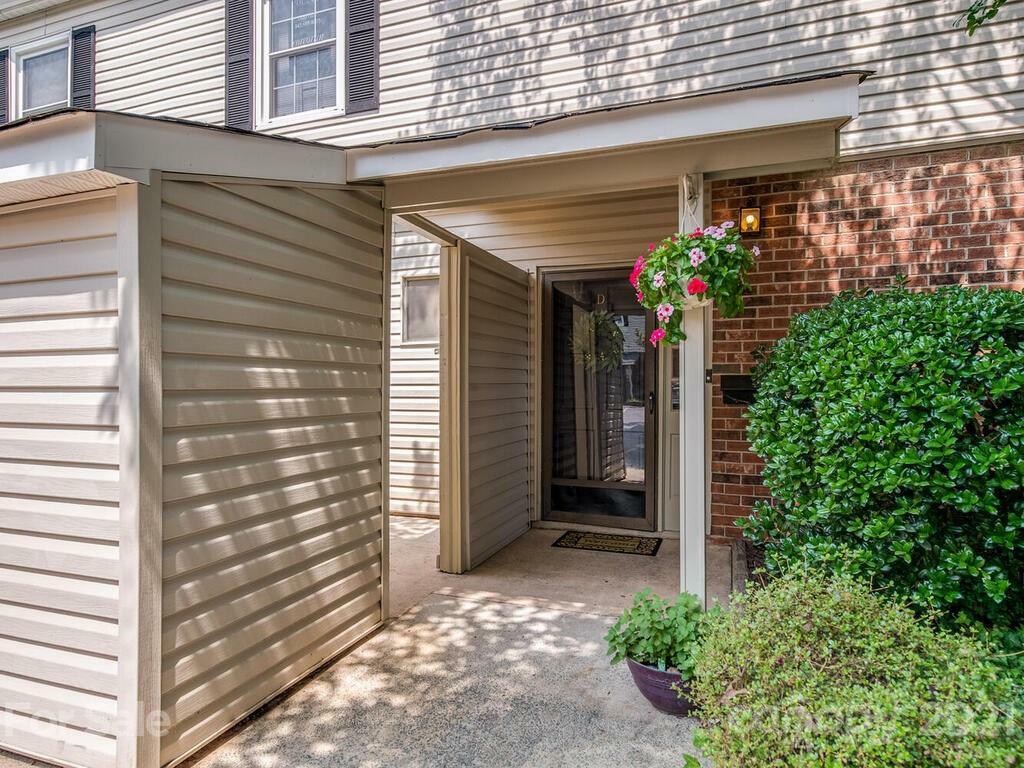 Property Photo: 5939 Quail Hollow Road NC 28210