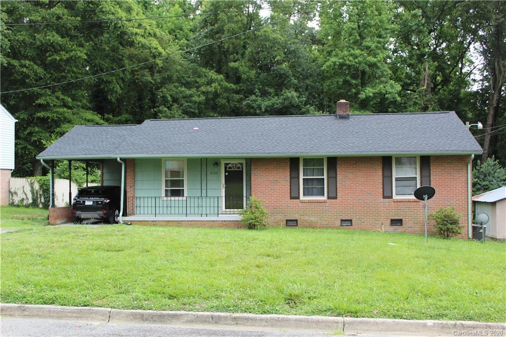 Property Photo: 2105 Parkdale Avenue NC 28052