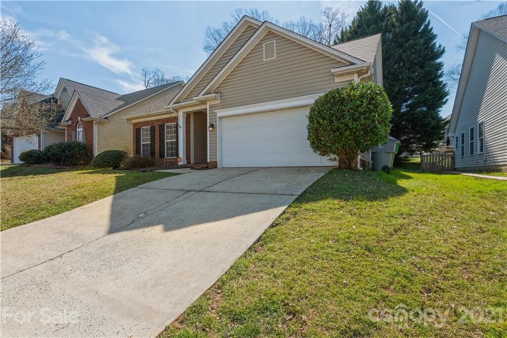 Property Photo: 6602 Mallard Park Drive NC 28269