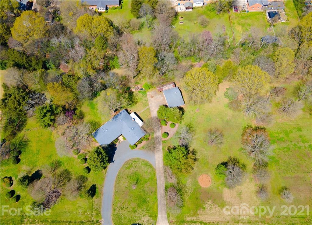 Property Photo: 12401 Oakhaven Drive NC 28273