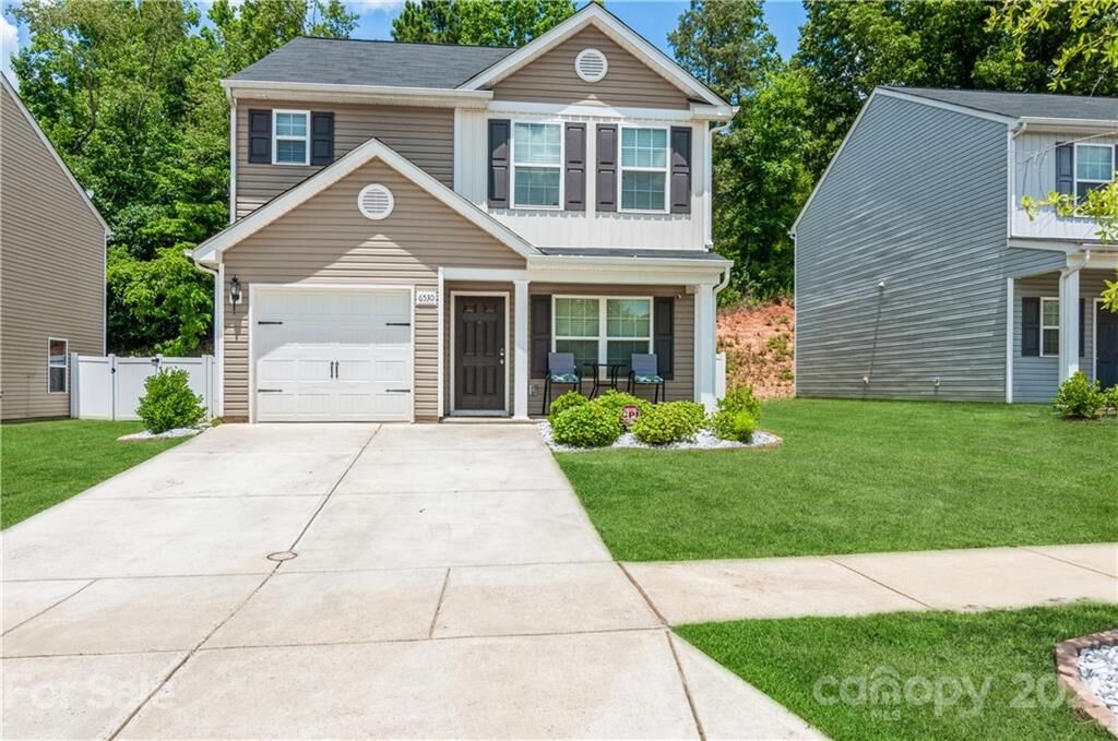 Property Photo: 6530 Paw Village Road NC 28214