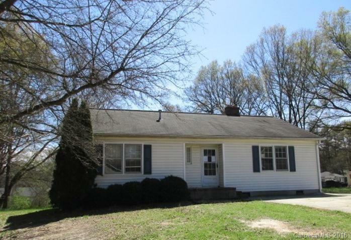 Property Photo:  924 Floyd Lane  NC 28052 