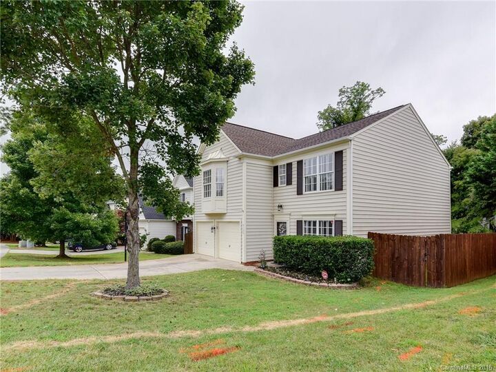 5106 Bentgrass Run Drive  Charlotte NC 28269 photo