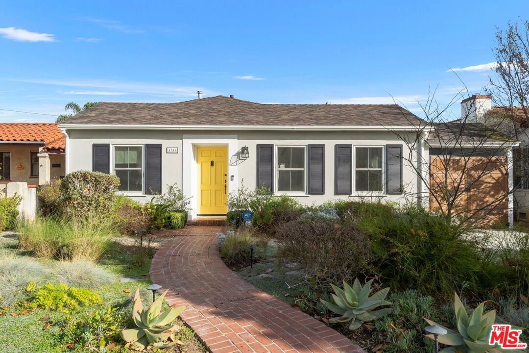 Property Photo: 3738 Walnut Ave CA 90807