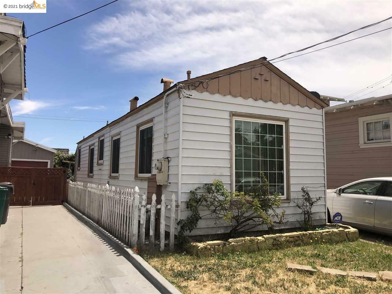 Property Photo:  2610 67th Ave  CA 94605 