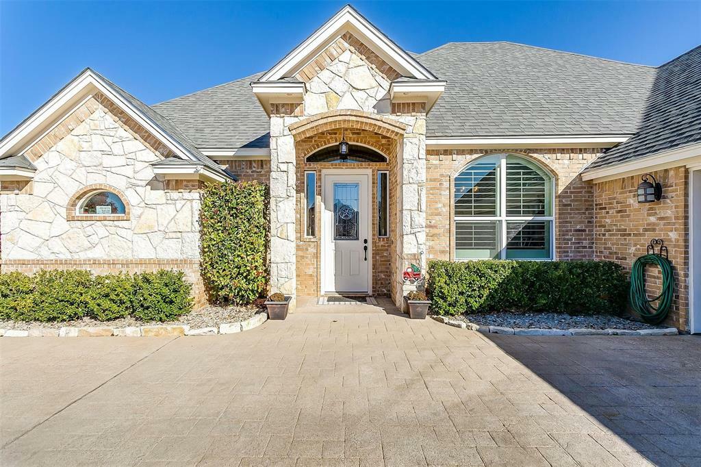 Photo de la propriété:  2821 Willow Ridge Circle  TX 76049 