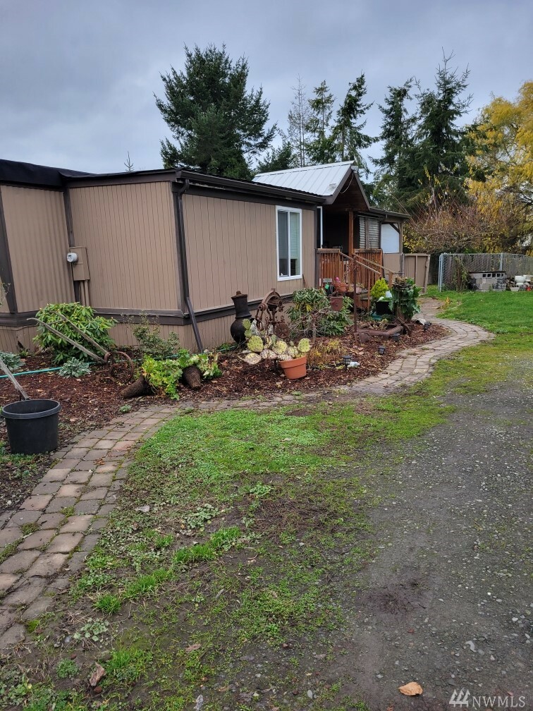 Property Photo: 21 Golden Sands Place WA 98382