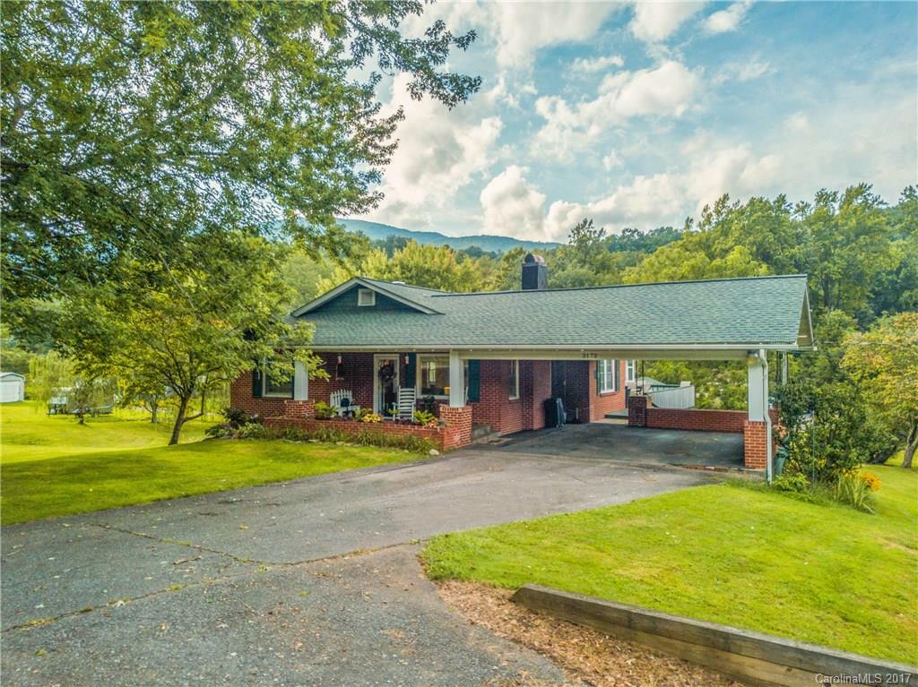 Property Photo:  2172 Old Balsam Road  NC 28786 