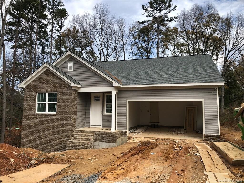 Property Photo: 321 Fielding Road NC 28214