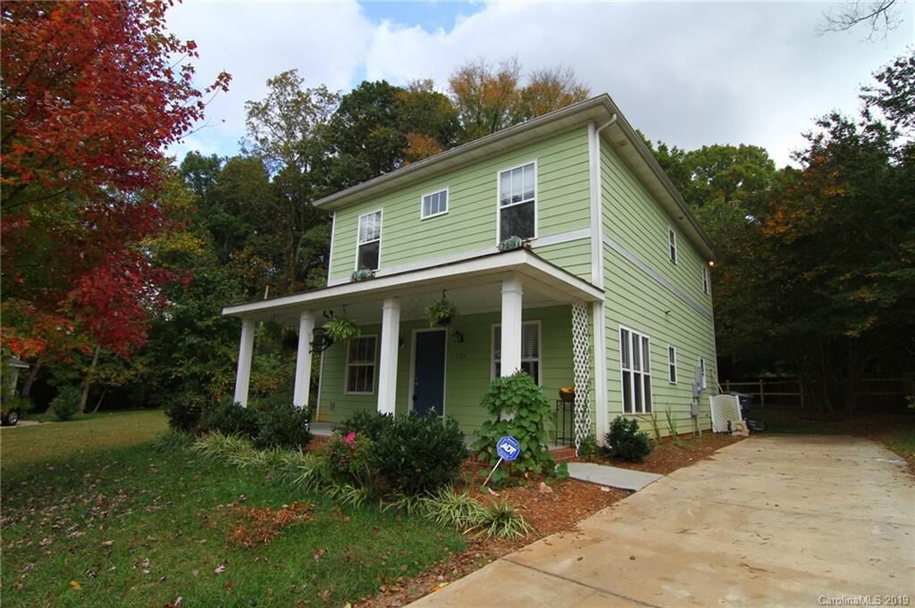 Property Photo: 1723 Burgin Street NC 28205