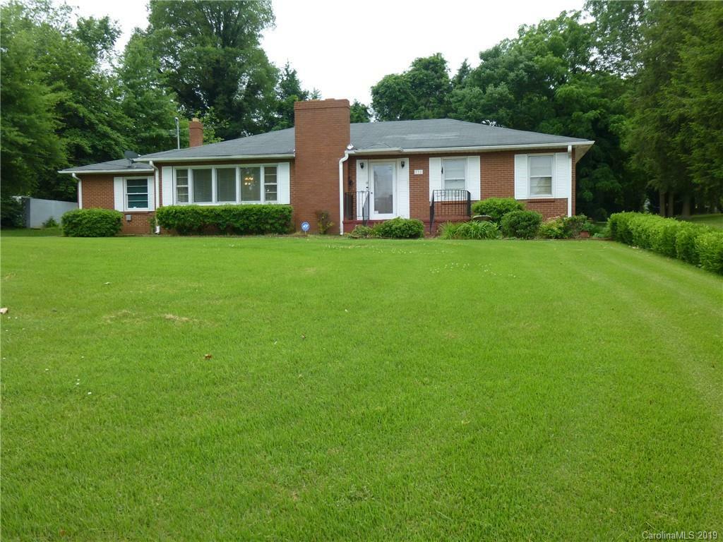 Property Photo:  731 Lincolnton Road  NC 28144 