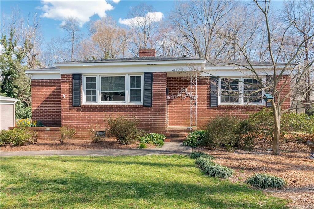 Property Photo: 4609 General Pershing Drive NC 28209