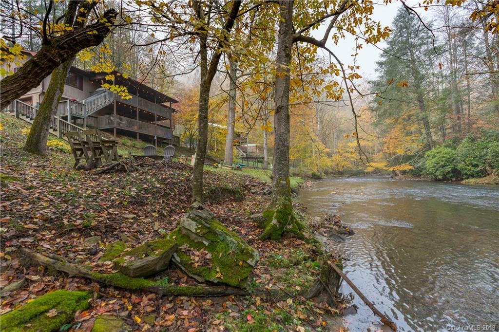 Property Photo: 228 White Oak Road NC 28785