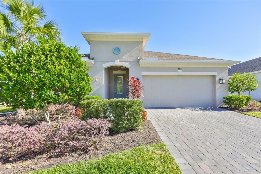 Property Photo:  4710 Roycroft Terrace  FL 34219 