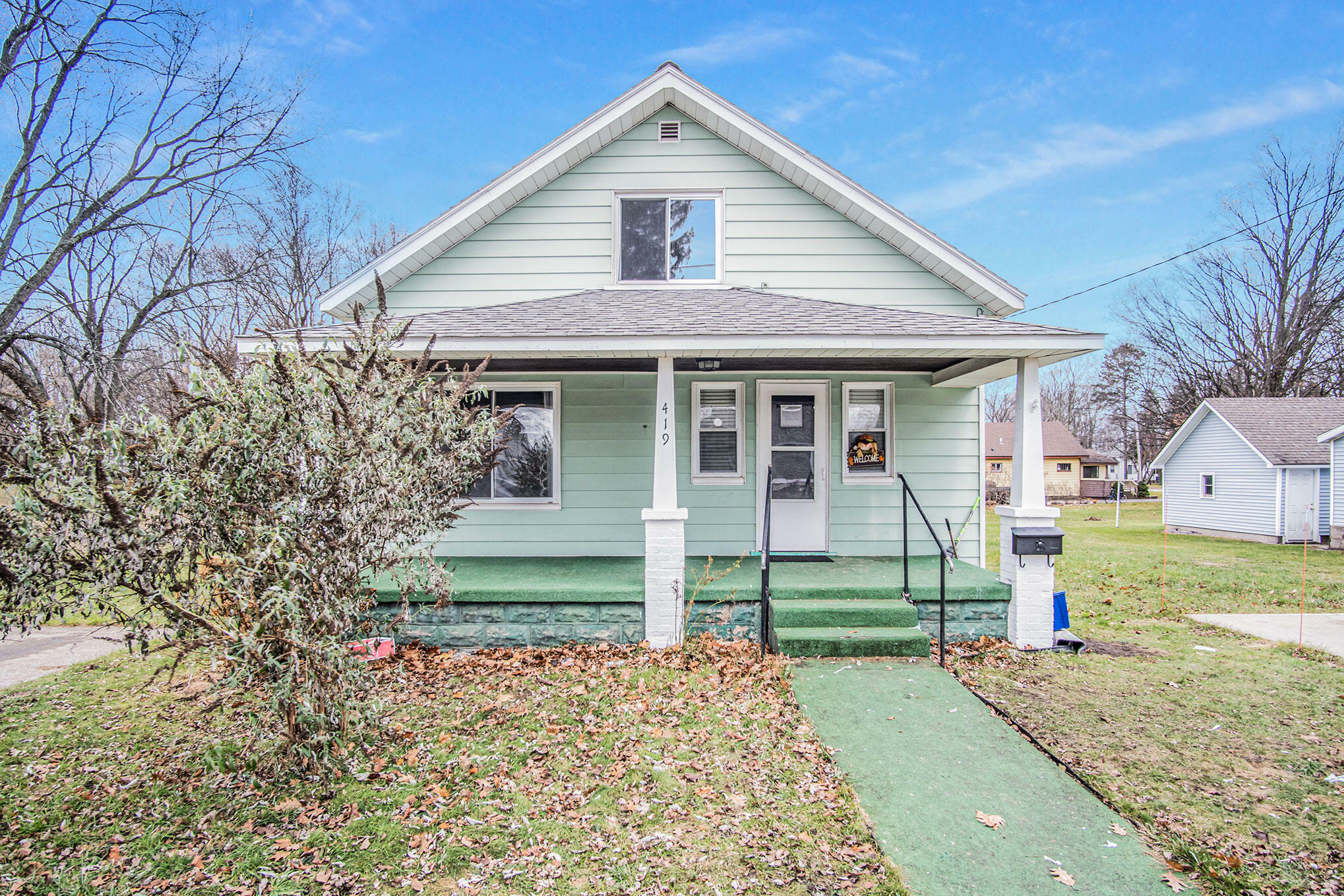 Property Photo:  419 Griswold Street  MI 49420 