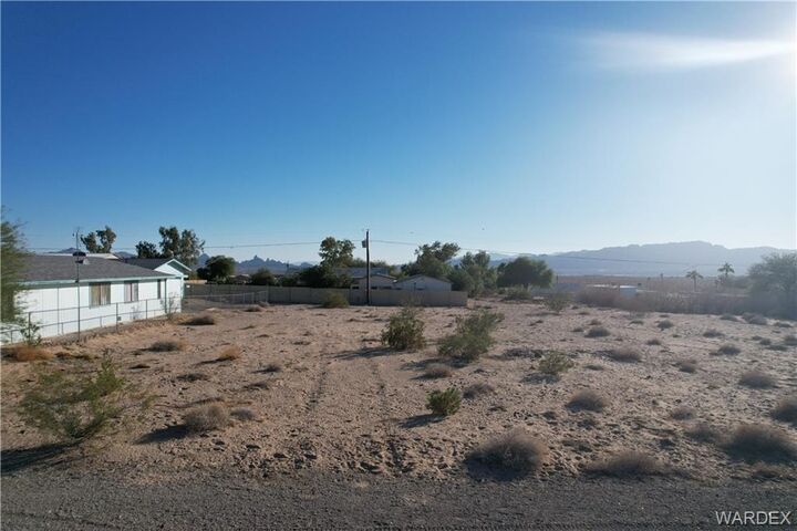 5310 E Supai Drive  Topock/Golden Shores AZ 86436 photo