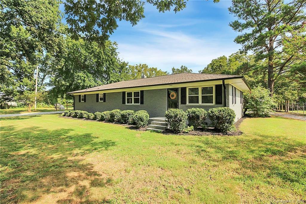 Property Photo:  1805 E Brief Road  NC 28110 