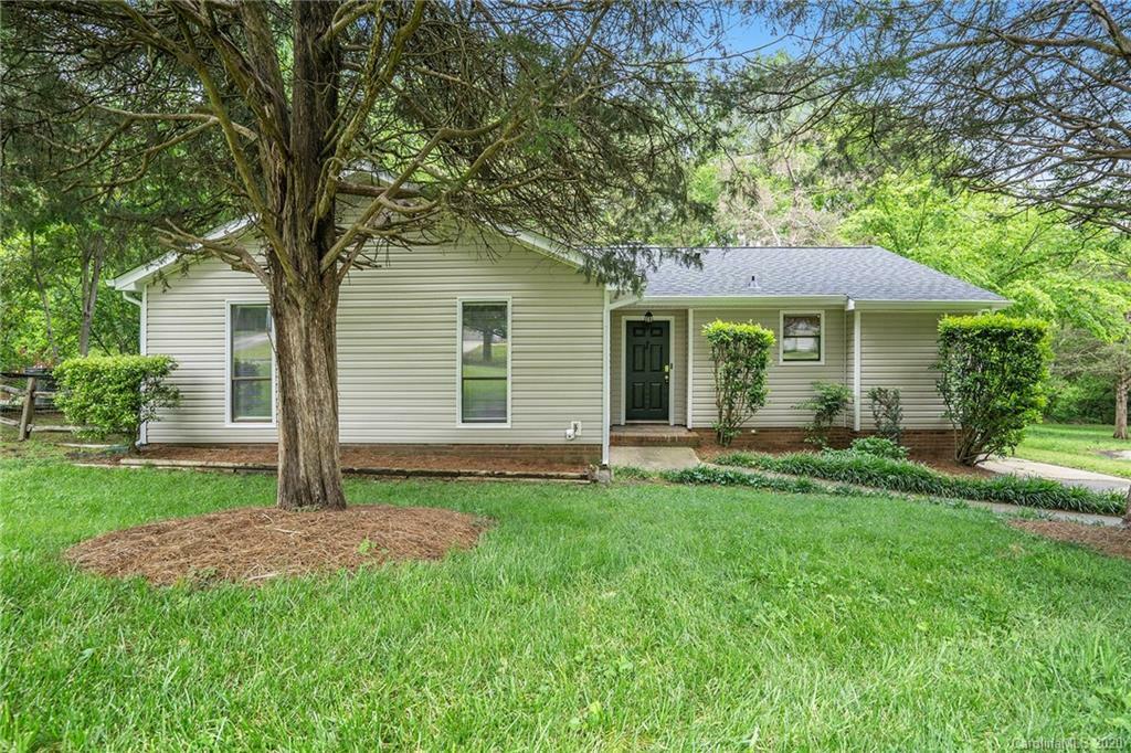 Property Photo: 11419 Lone Star Circle NC 28226