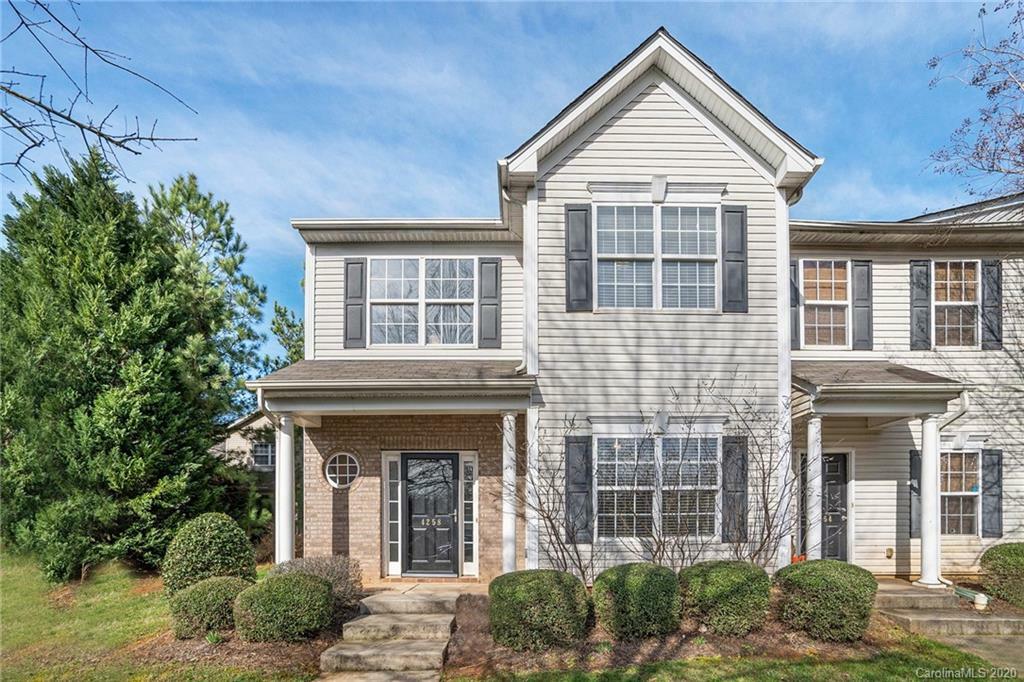 Property Photo: 4258 Glenlea Commons Drive NC 28216