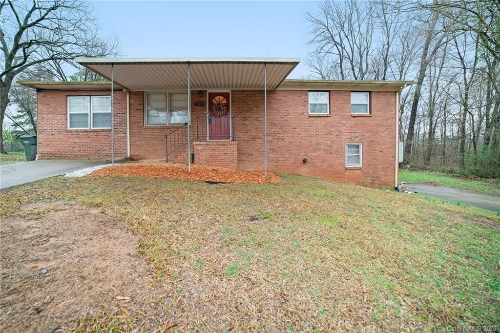 Property Photo:  204 White Street  NC 28027 