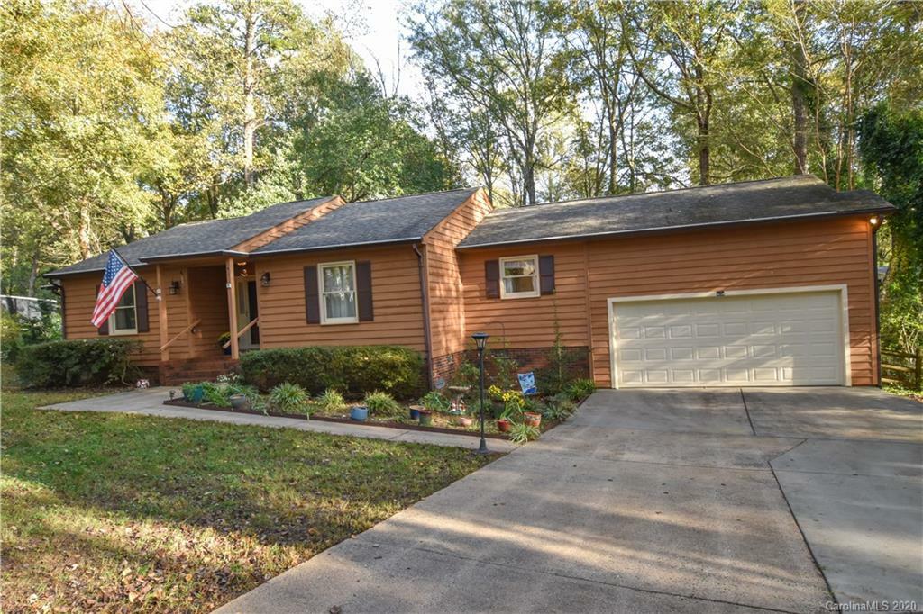 Property Photo:  19825 Lacebark Drive  NC 28031 