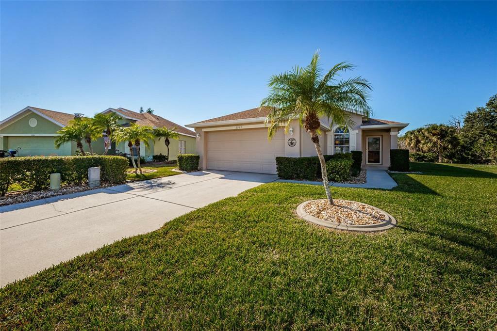 Property Photo:  2939 Walnut Grove Court  FL 34691 