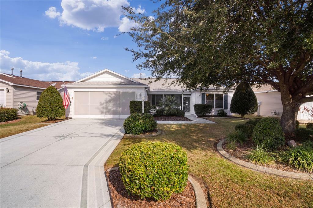 Property Photo:  2355 E Gaffney Avenue  FL 32162 