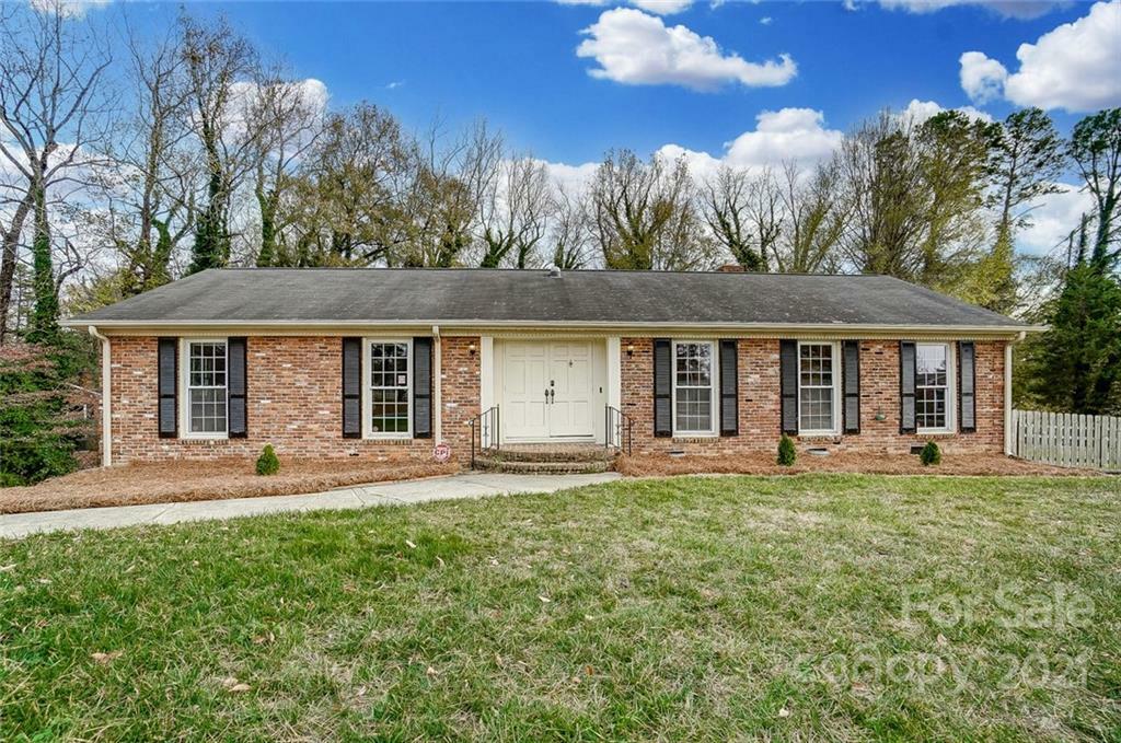 Property Photo:  353 Belmorrow Drive  NC 28214 