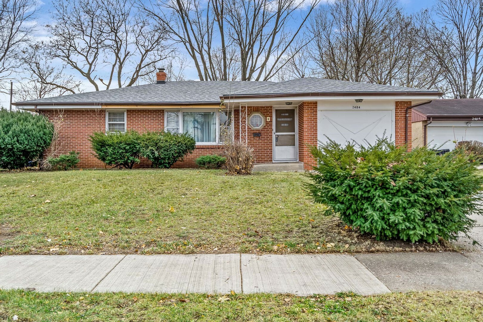 Property Photo:  2404 Arthur Avenue  IL 61101 