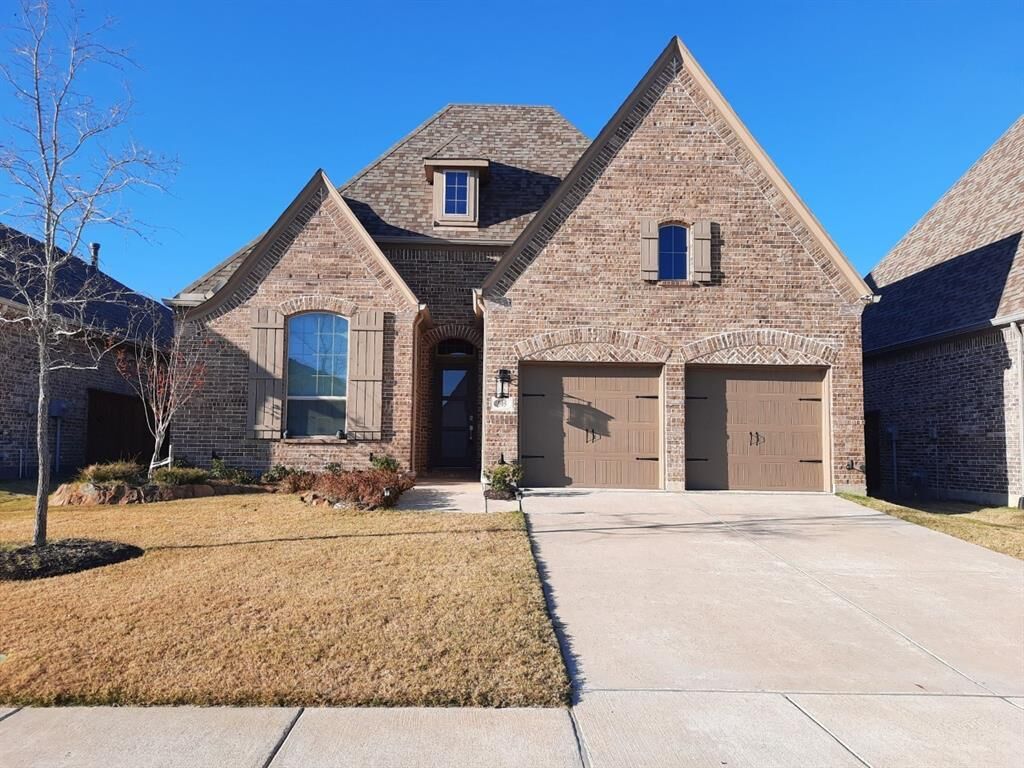Property Photo:  905 Lady Bird Drive  TX 75071 