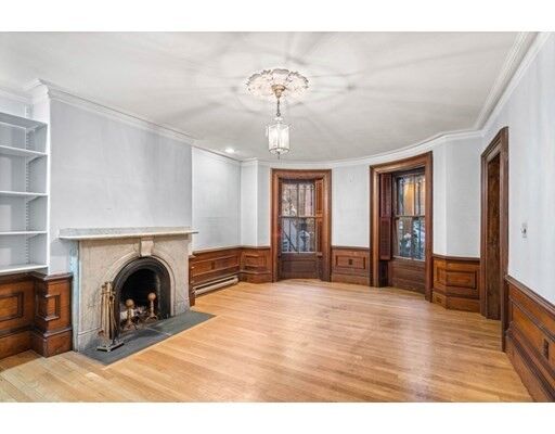 Property Photo:  127 Pembroke St 2  MA 02118 