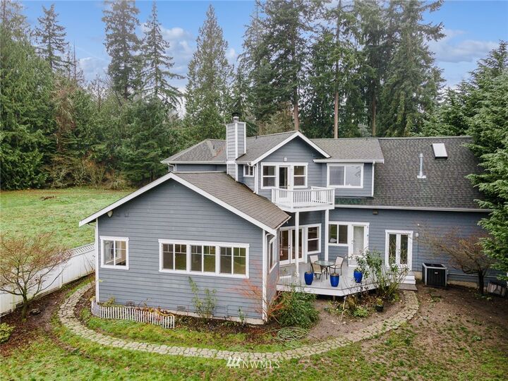 Property Photo:  108 Livingston Bay Road  WA 98282 