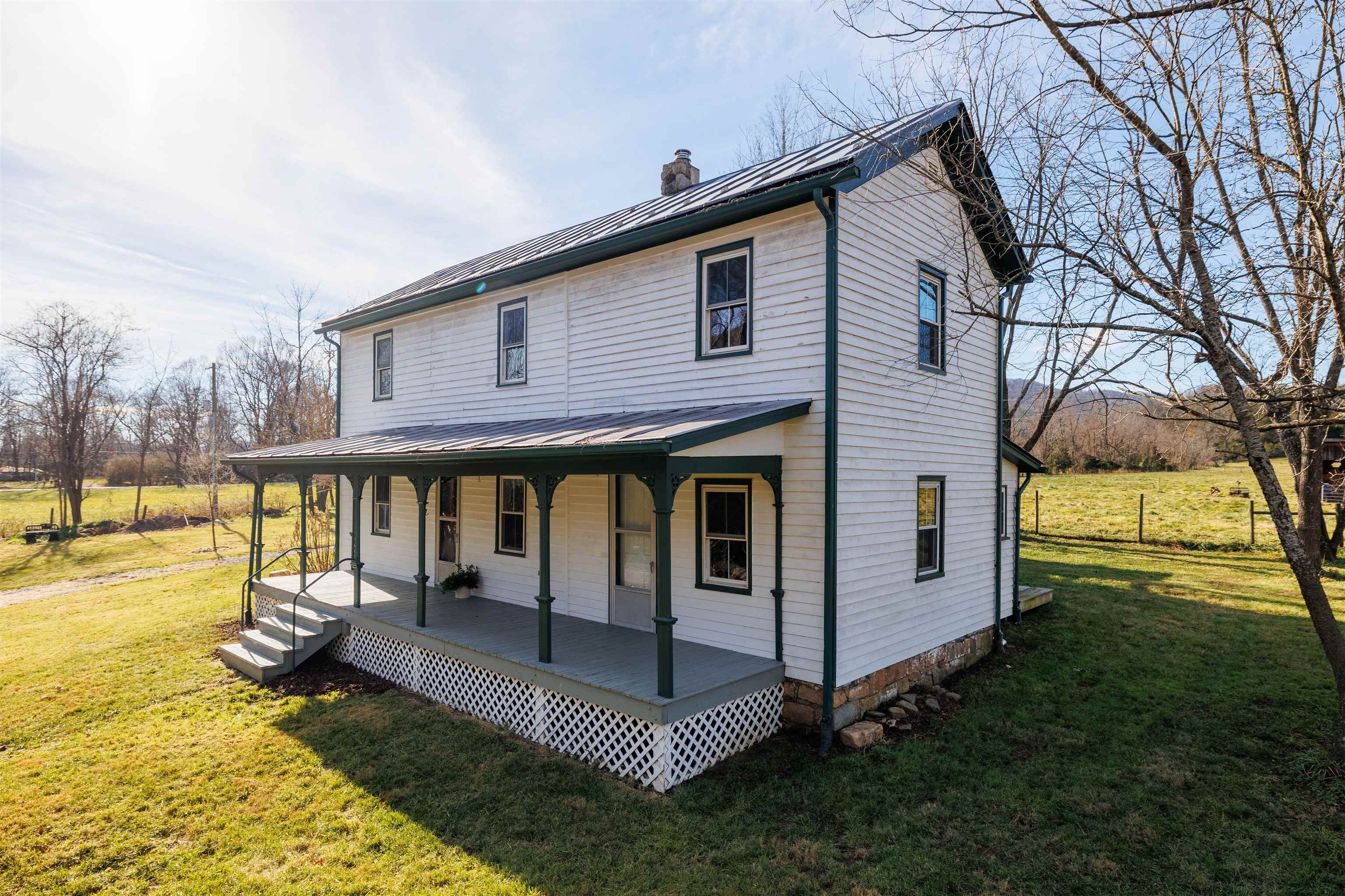 Property Photo:  15906 Lairs Run Rd  VA 22830 