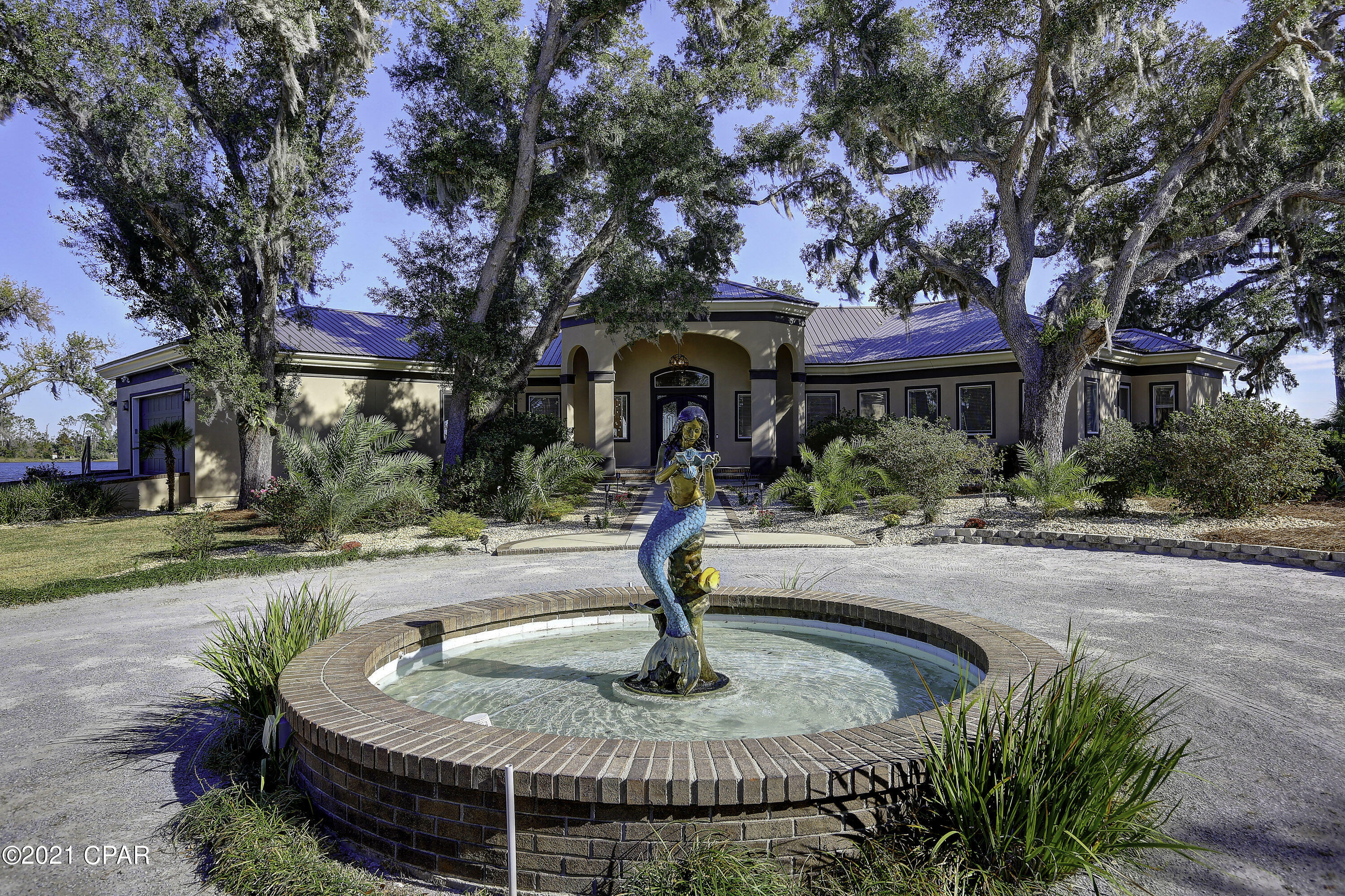 Property Photo: 1400 Oak Harbor Road FL 32409