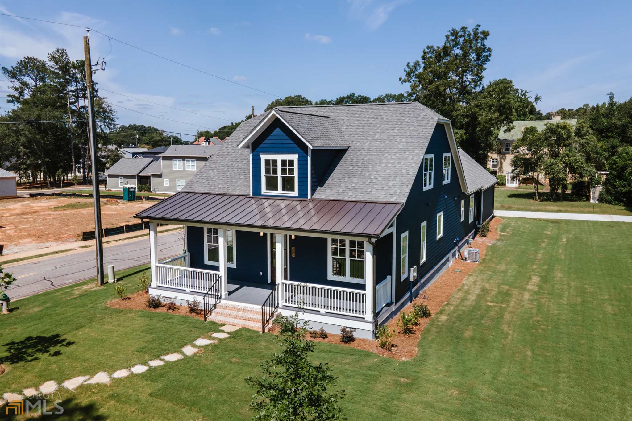 Property Photo:  305 Gilmer Street  GA 30606 