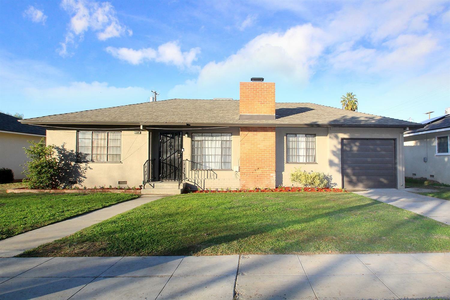 Property Photo:  1324 W Weldon Avenue  CA 93705 